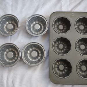 Mini bundt cake pans